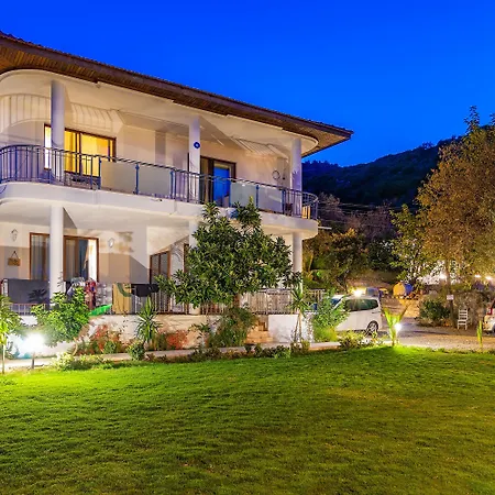 Hanim Pinar Butik מלון *